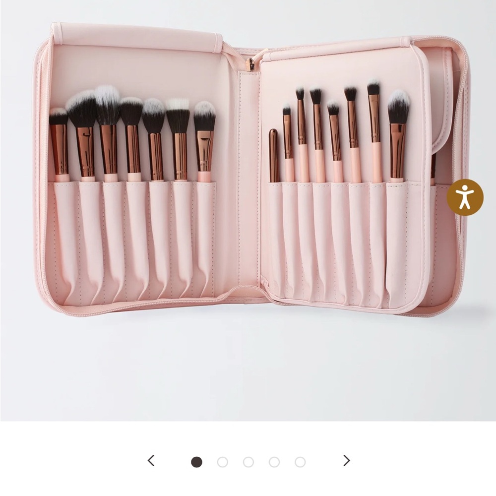 Luxie pink 30 piece Makeup Brush Set, NWTs in packaging, vegan, cruelty, free